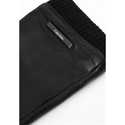 Guante de cuero negro