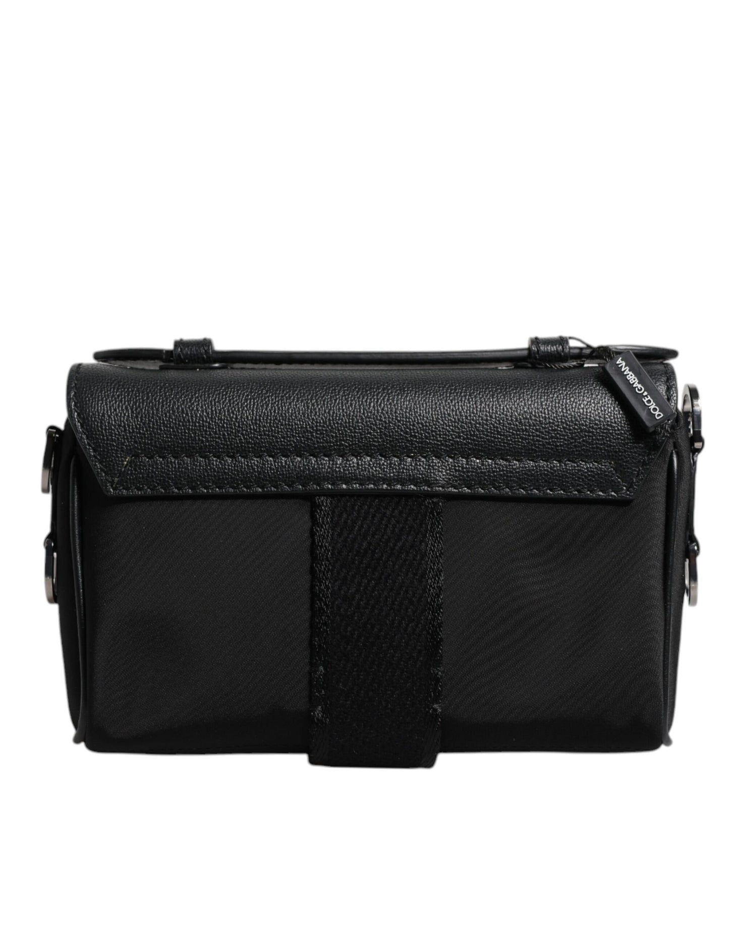 Bolso bandolera de cuero con hebilla y placa con logotipo negro