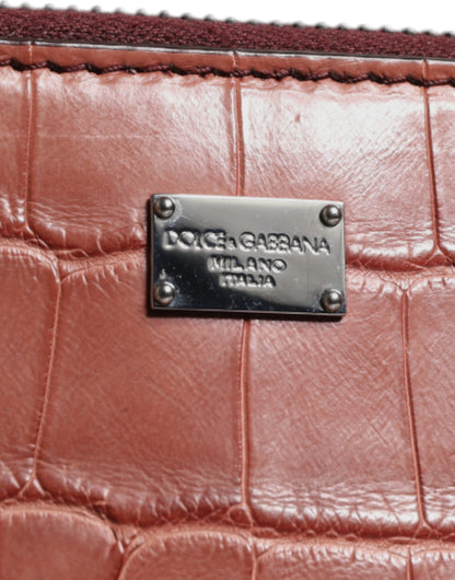 Bolso maletín para hombre de piel de cocodrilo burdeos con placa del logotipo