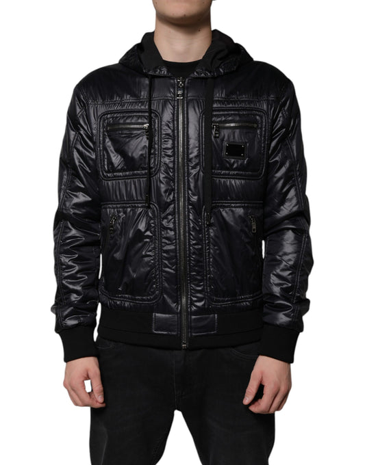 Chaqueta tipo blusón de nailon negro con capucha y cremallera completa