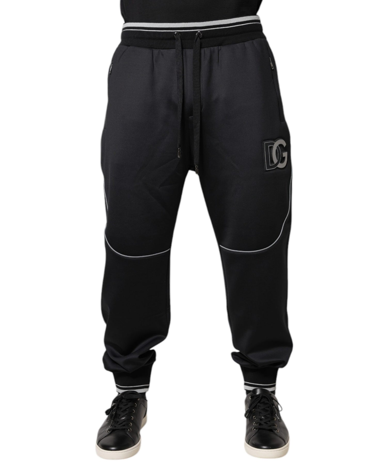 Pantalones deportivos negros con logotipo de poliéster