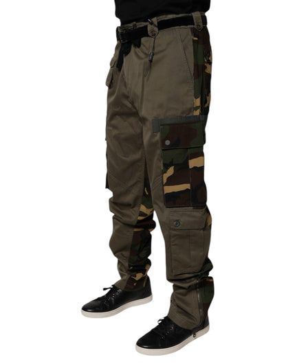 Pantalones cargo de camuflaje con parches multicolores