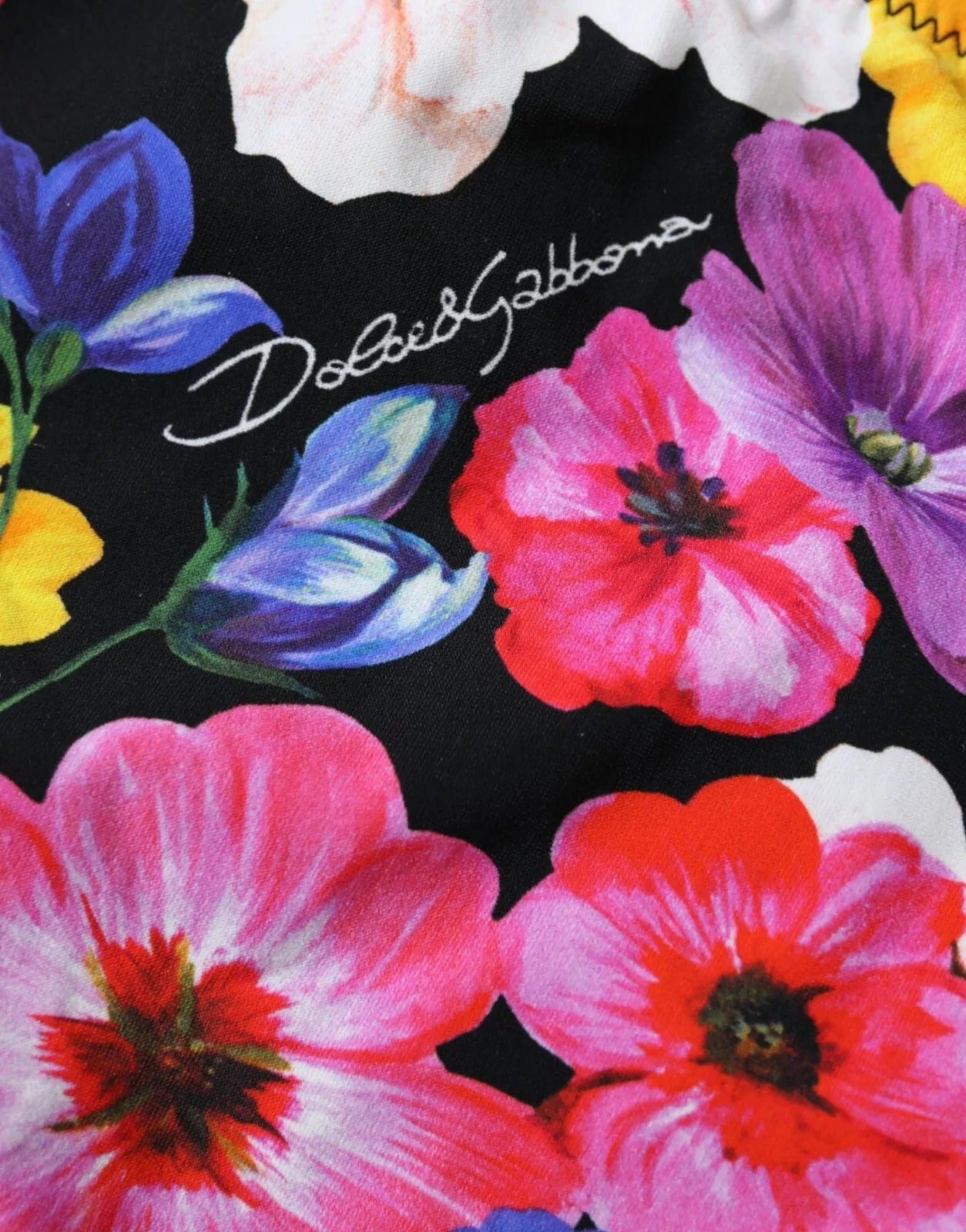 Traje de baño de bikini con estampado floral negro