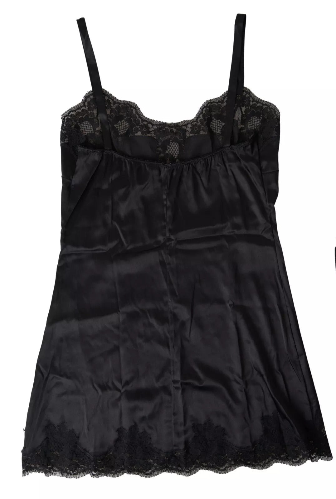 Camisola de seda negra sensual