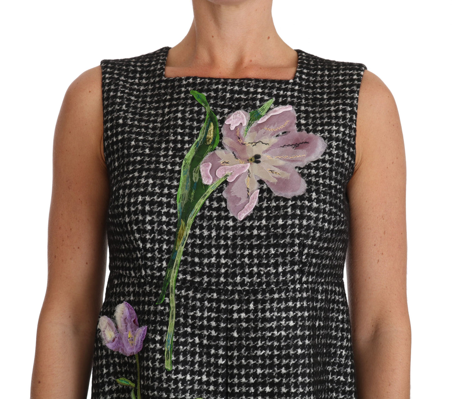 Elegante minivestido gris de corte A con tulipán morado