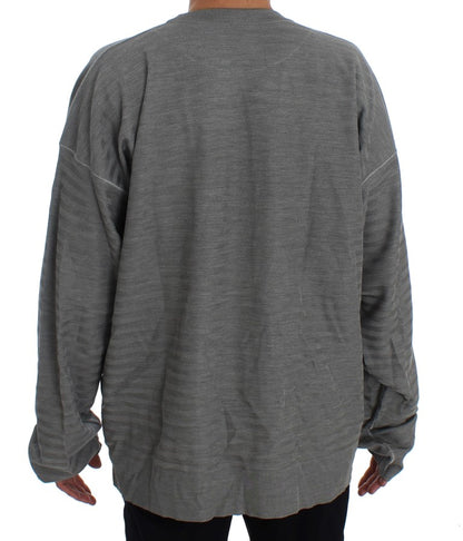 Elegante suéter de cuello redondo de seda gris