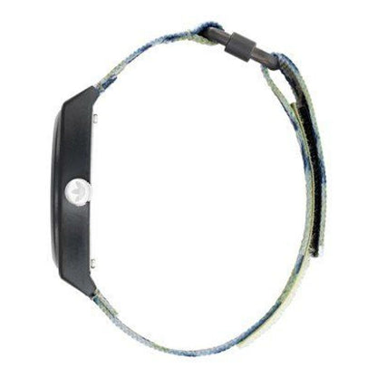 Reloj de tela multicolor