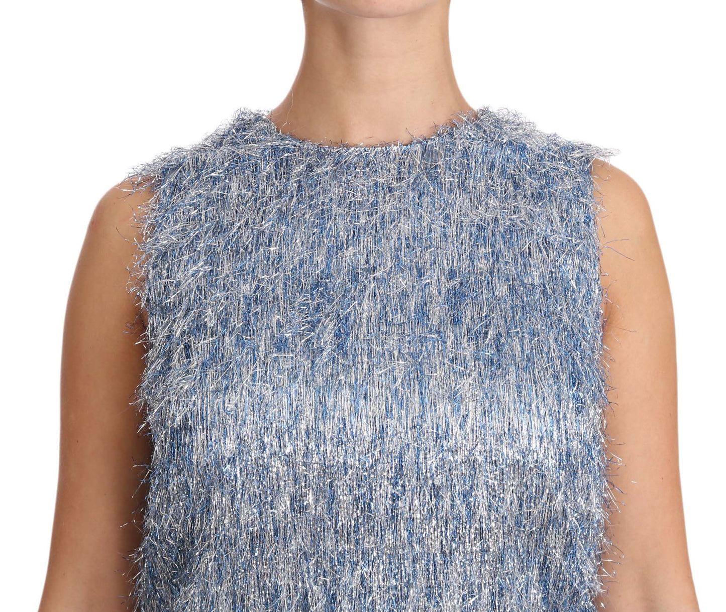 Elegante vestido recto azul claro con flecos