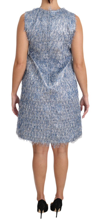 Elegante vestido recto azul claro con flecos