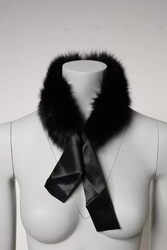 Bufanda tipo chal de piel negra con cuello de hombro