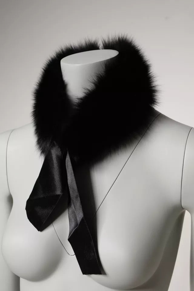 Bufanda tipo chal de piel negra con cuello de hombro