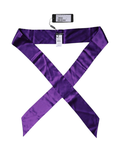 Pañuelo de cuello fino de seda satinada morada