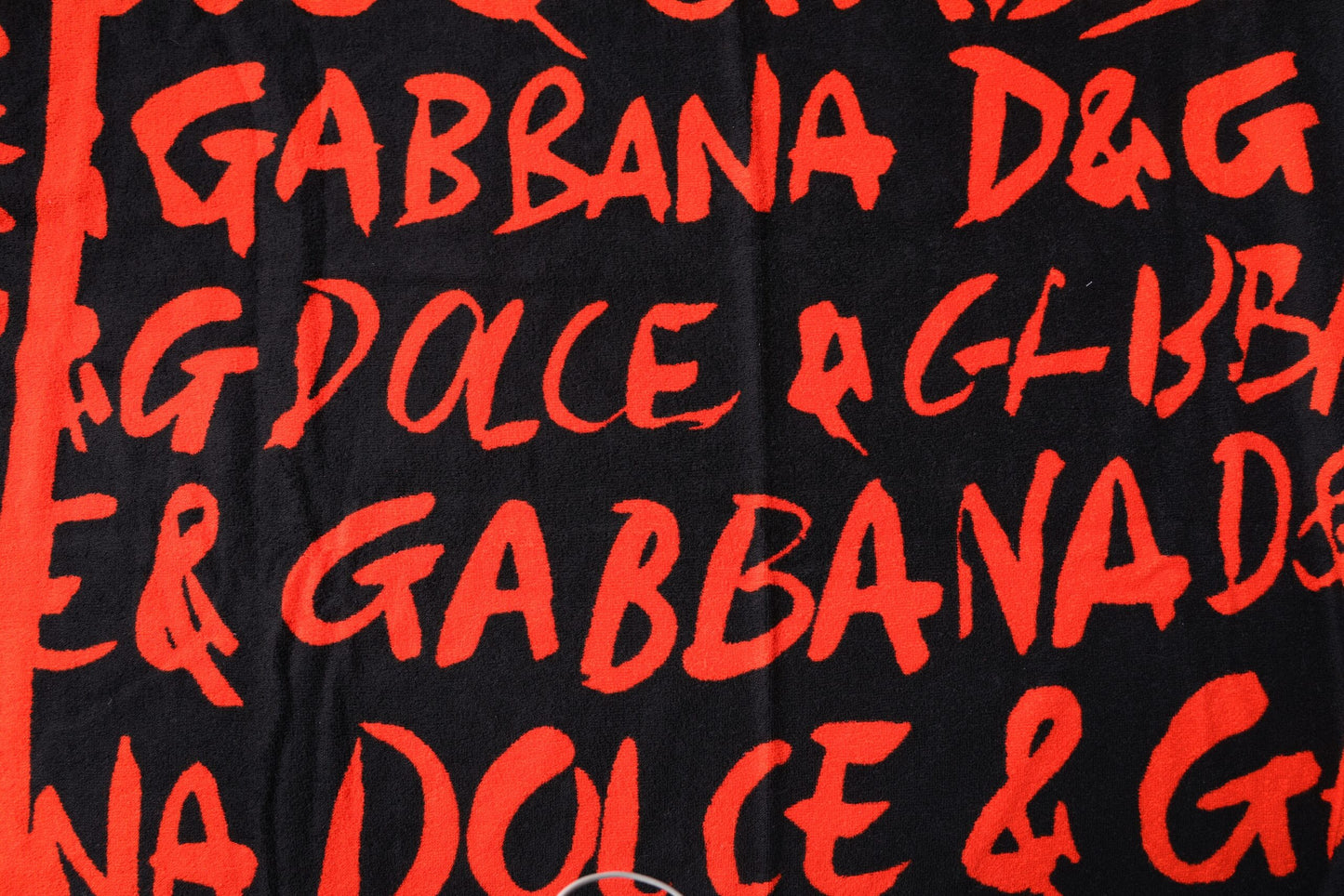 Toalla de playa de algodón con estampado de logotipo en rojo y negro