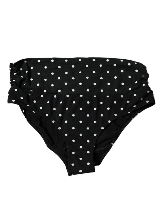 Traje de baño de lunares negros con parte inferior de bikini