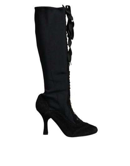 Botas altas negras con cordones y tacones
