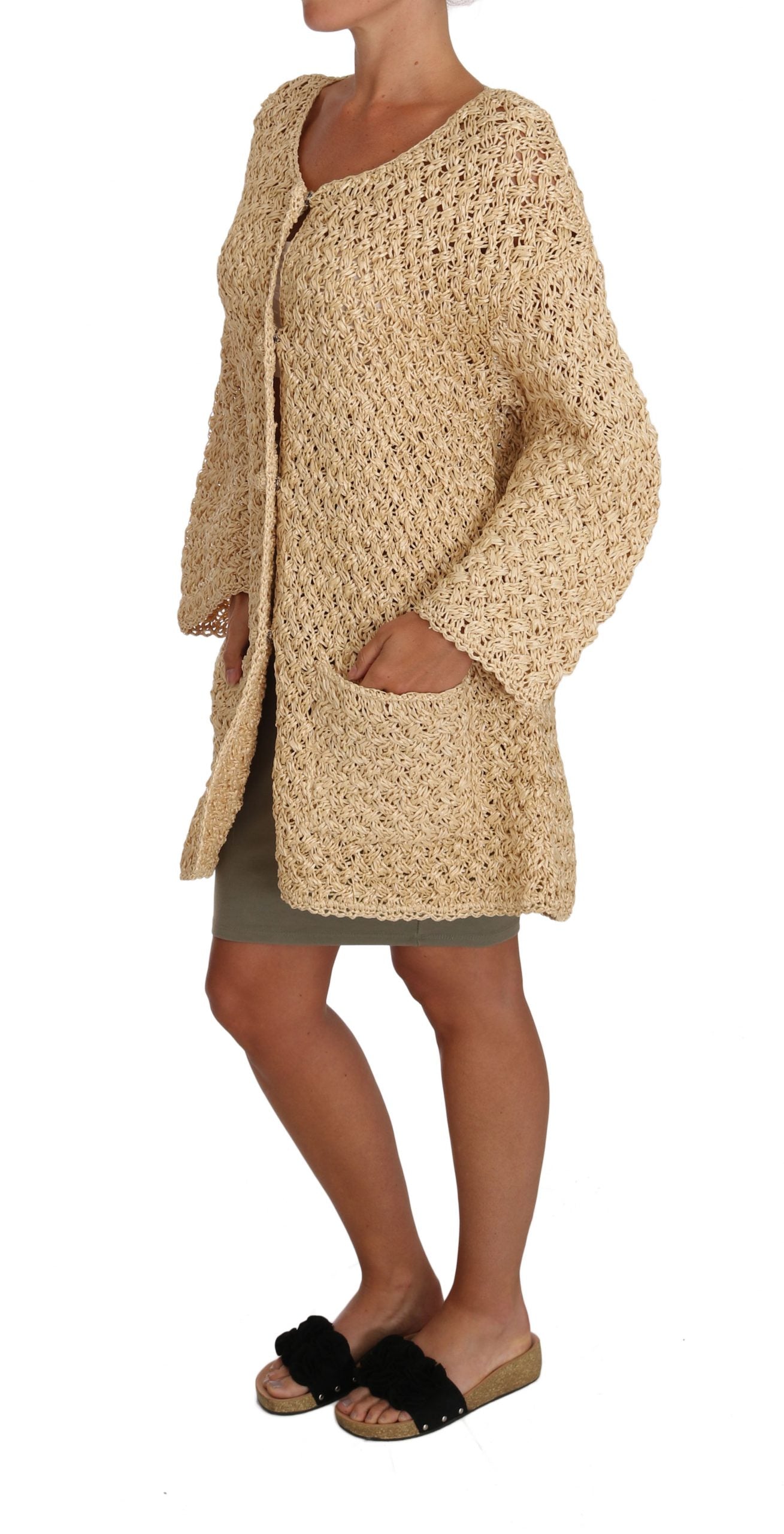 Cárdigan elegante de rafia de punto a crochet en color beige