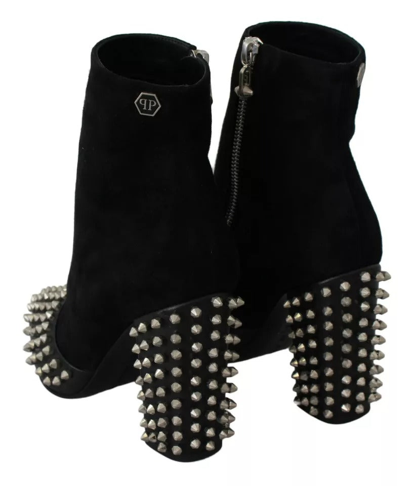 Botines de ante negro con tachuelas y tacón