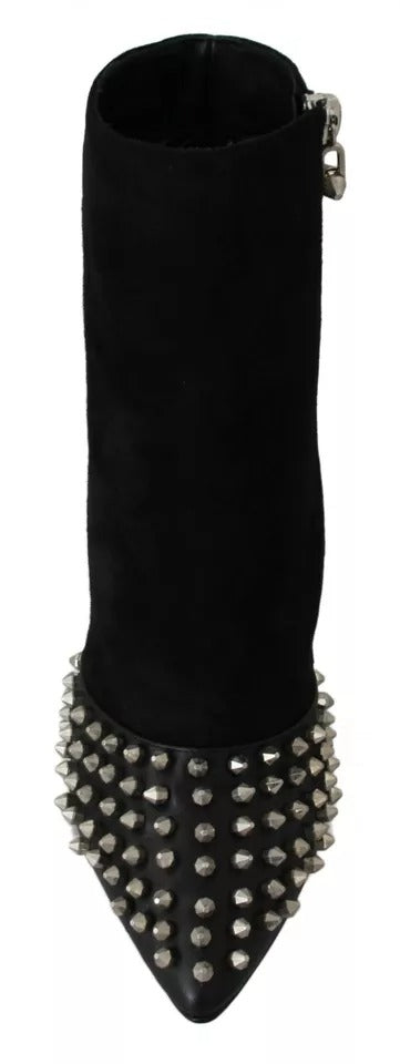 Botines de ante negro con tachuelas y tacón