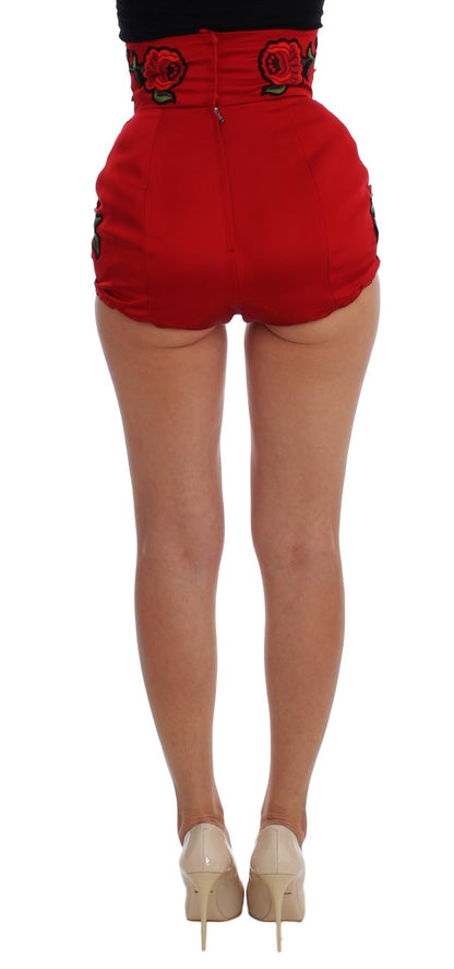 Elegantes pantalones cortos de seda con cintura alta y bordados