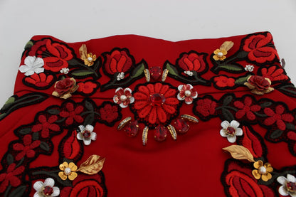 Elegantes pantalones cortos de seda con cintura alta y bordados