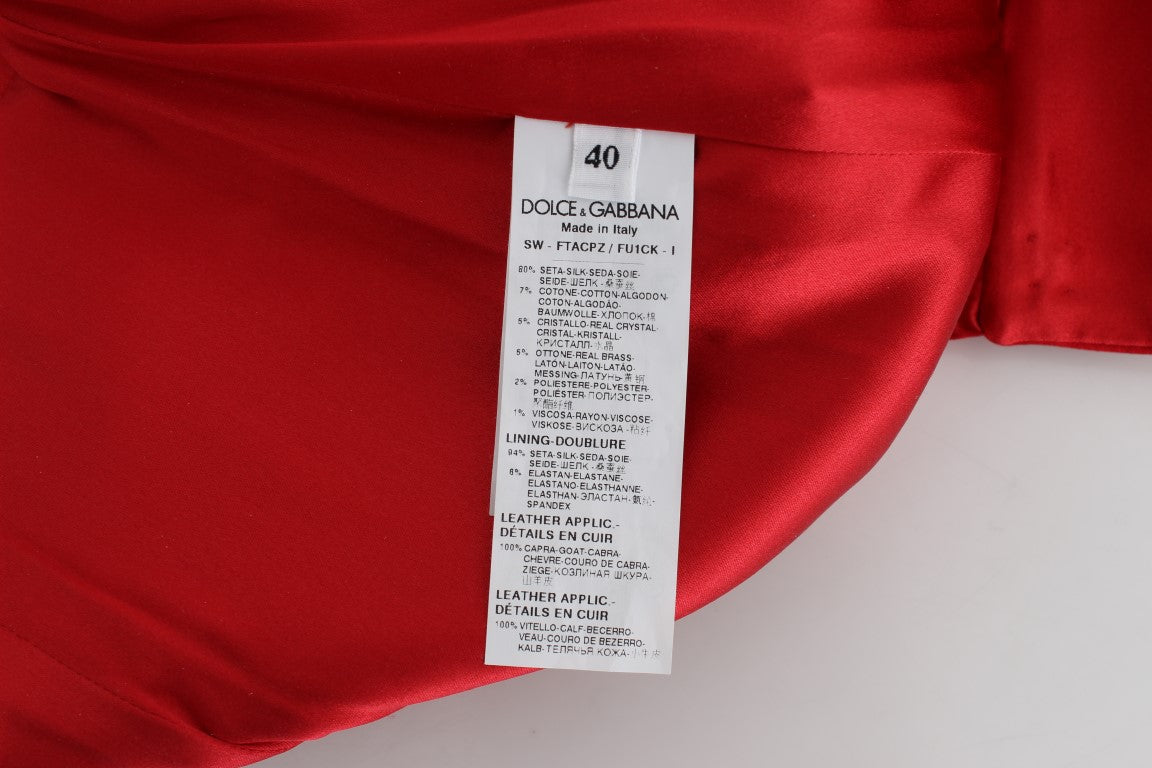Shorts de cintura alta de seda roja con cristales