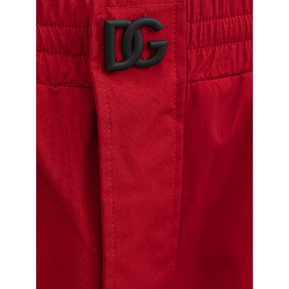 Vaqueros y pantalón de poliamida roja
