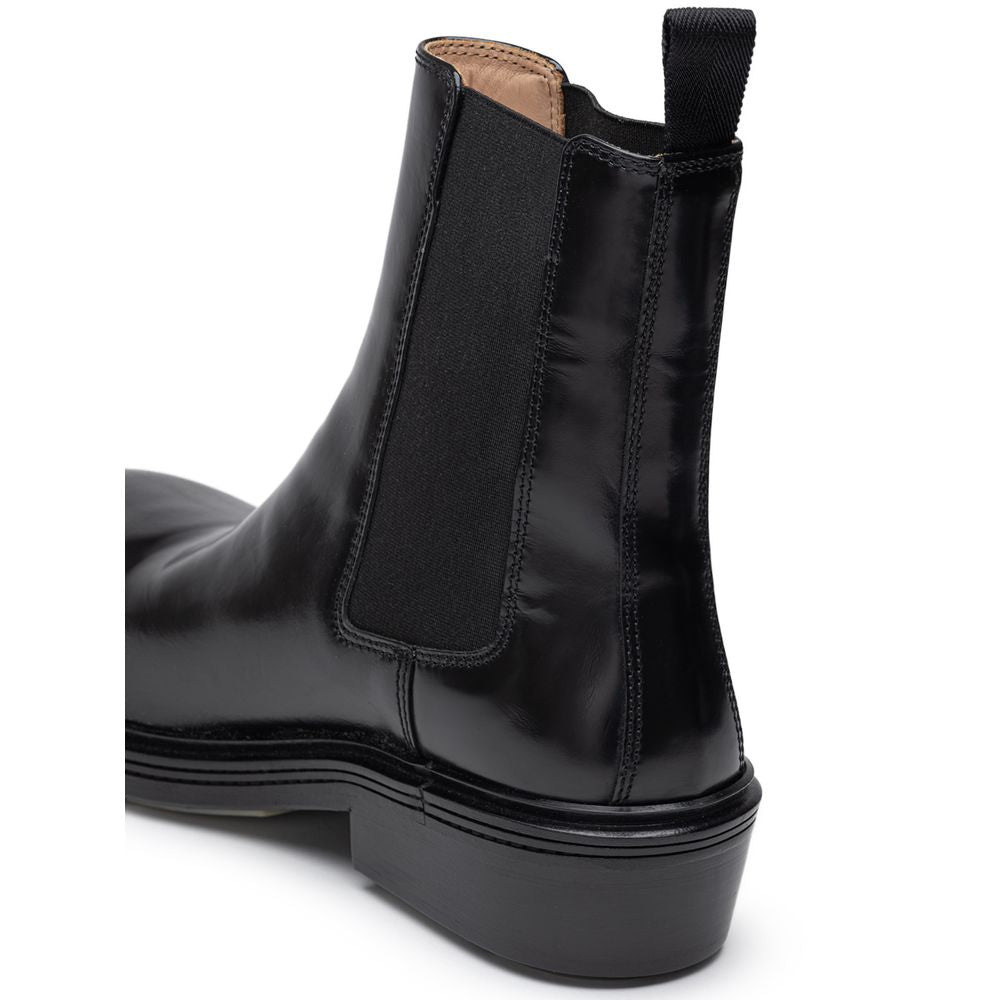 Bota de cuero negra