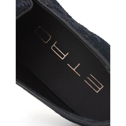 Mocasín de cuero azul