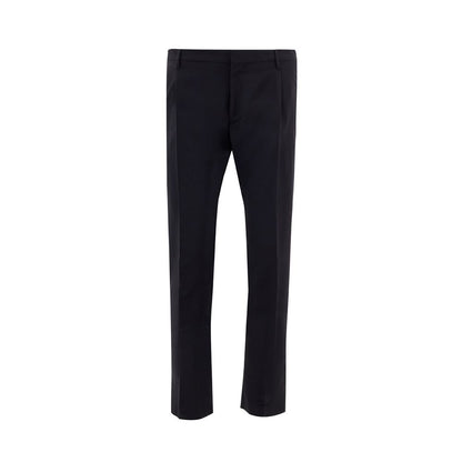 Vaqueros y pantalón de lana negros