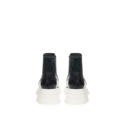Botas elegantes de piel en negro atemporal