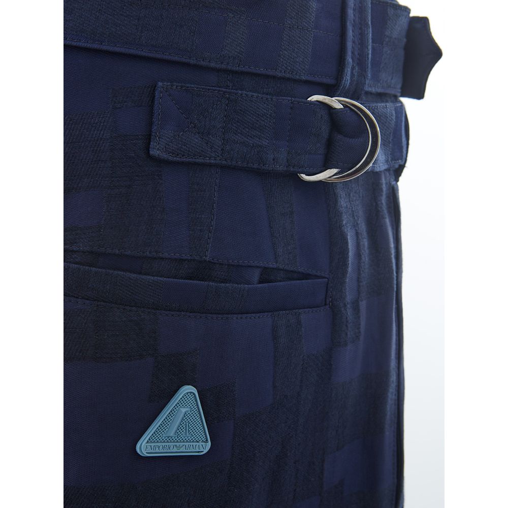 Vaqueros y pantalones de lino azul