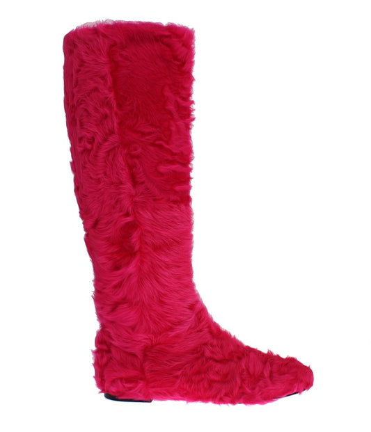 Elegantes botas de piel de cordero rosa