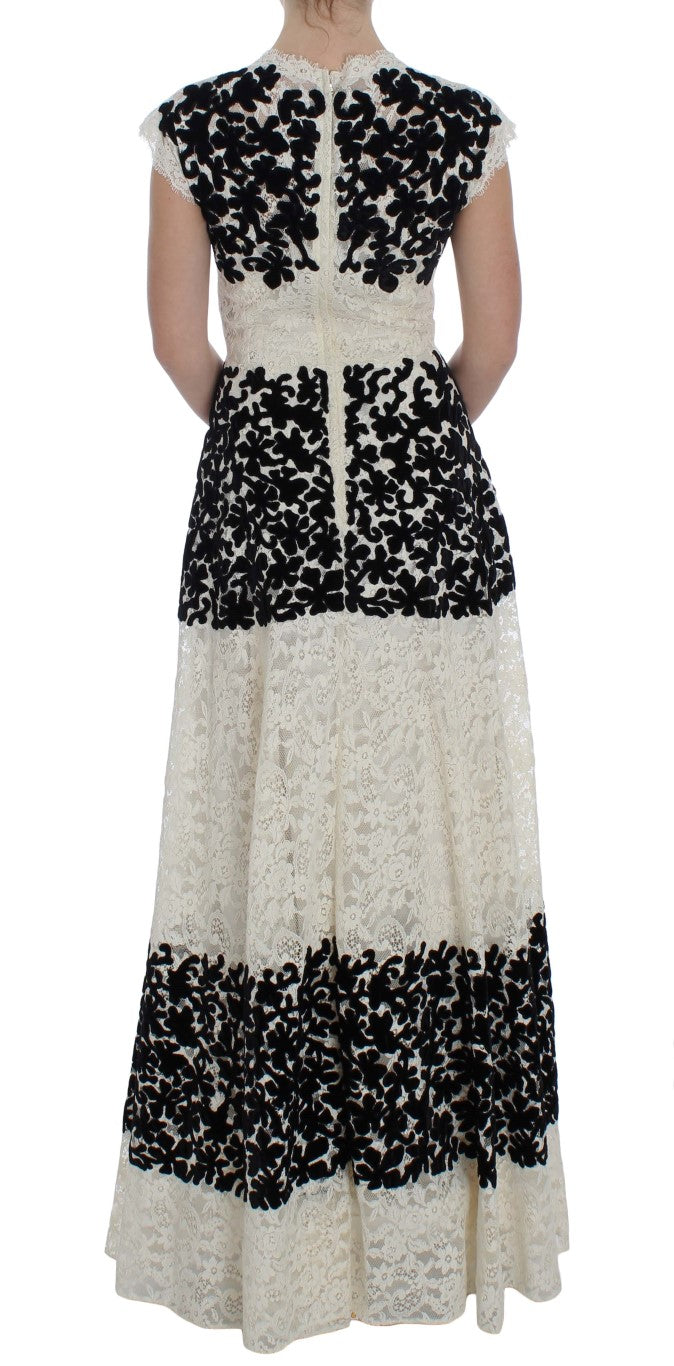 Elegante vestido largo con mangas cortas y encaje floral