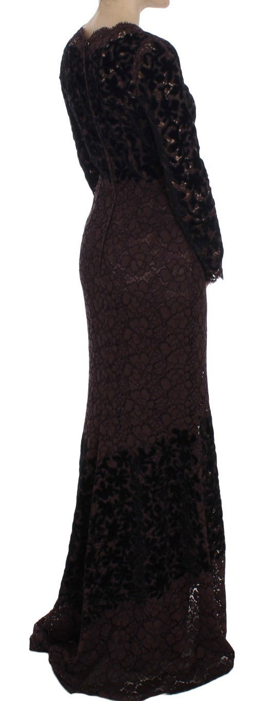Elegante vestido largo de encaje floral morado