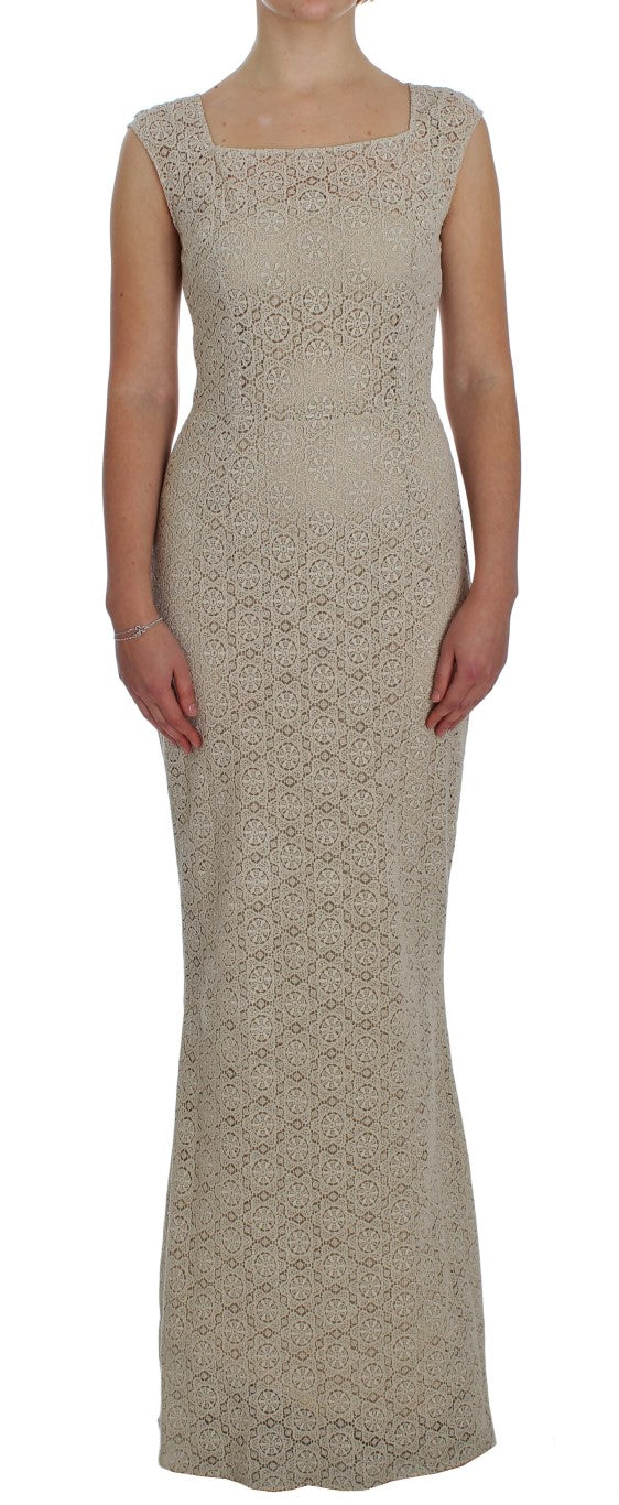 Elegante vestido largo beige con recortes florales
