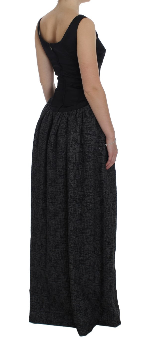 Elegante vestido negro largo hasta el suelo
