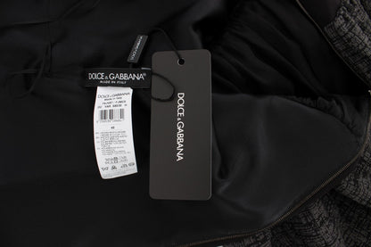 Elegante vestido negro largo hasta el suelo