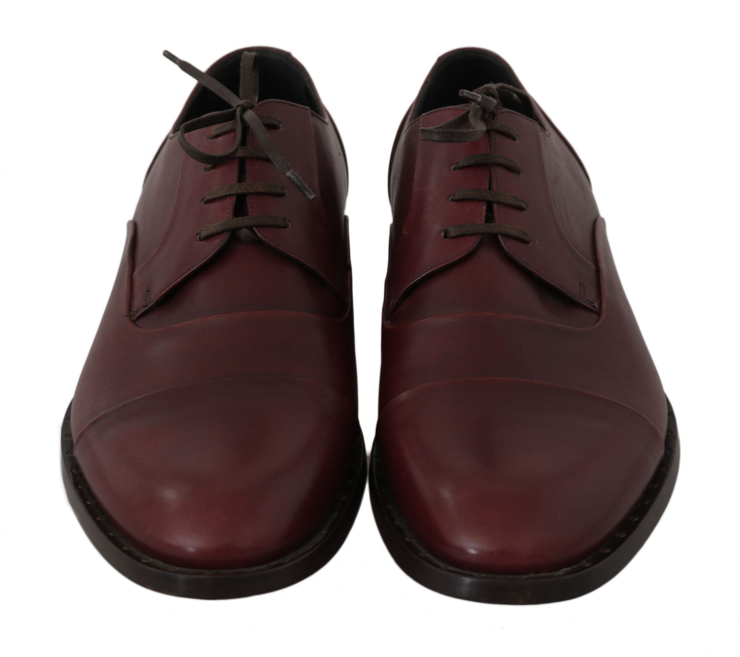Elegantes zapatos de vestir de piel burdeos