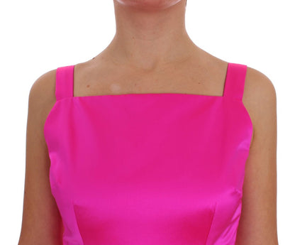Elegante vestido largo de seda rosa