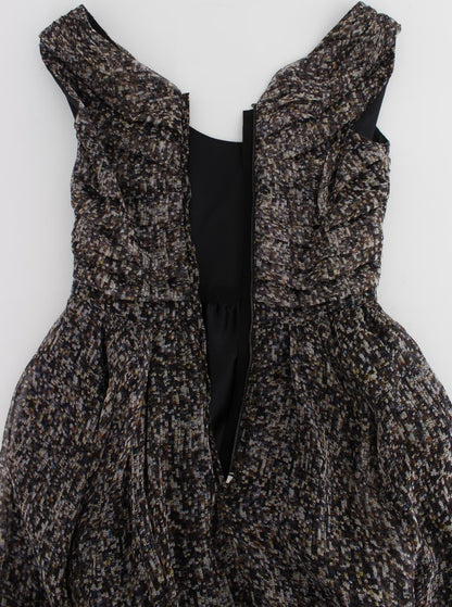 Glamoroso vestido largo de seda con lentejuelas