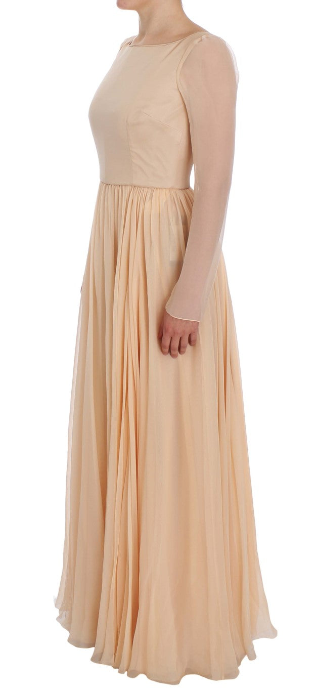 Elegante vestido largo de seda beige