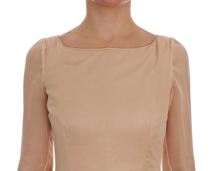 Elegante vestido largo de seda beige