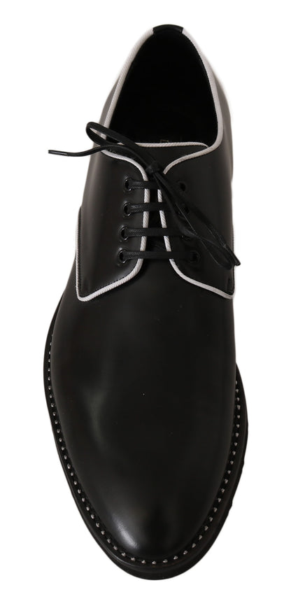 Elegantes zapatos de vestir Derby de cuero negro