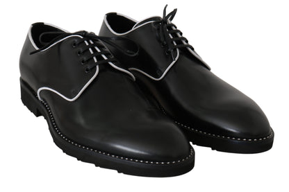 Elegantes zapatos de vestir Derby de cuero negro