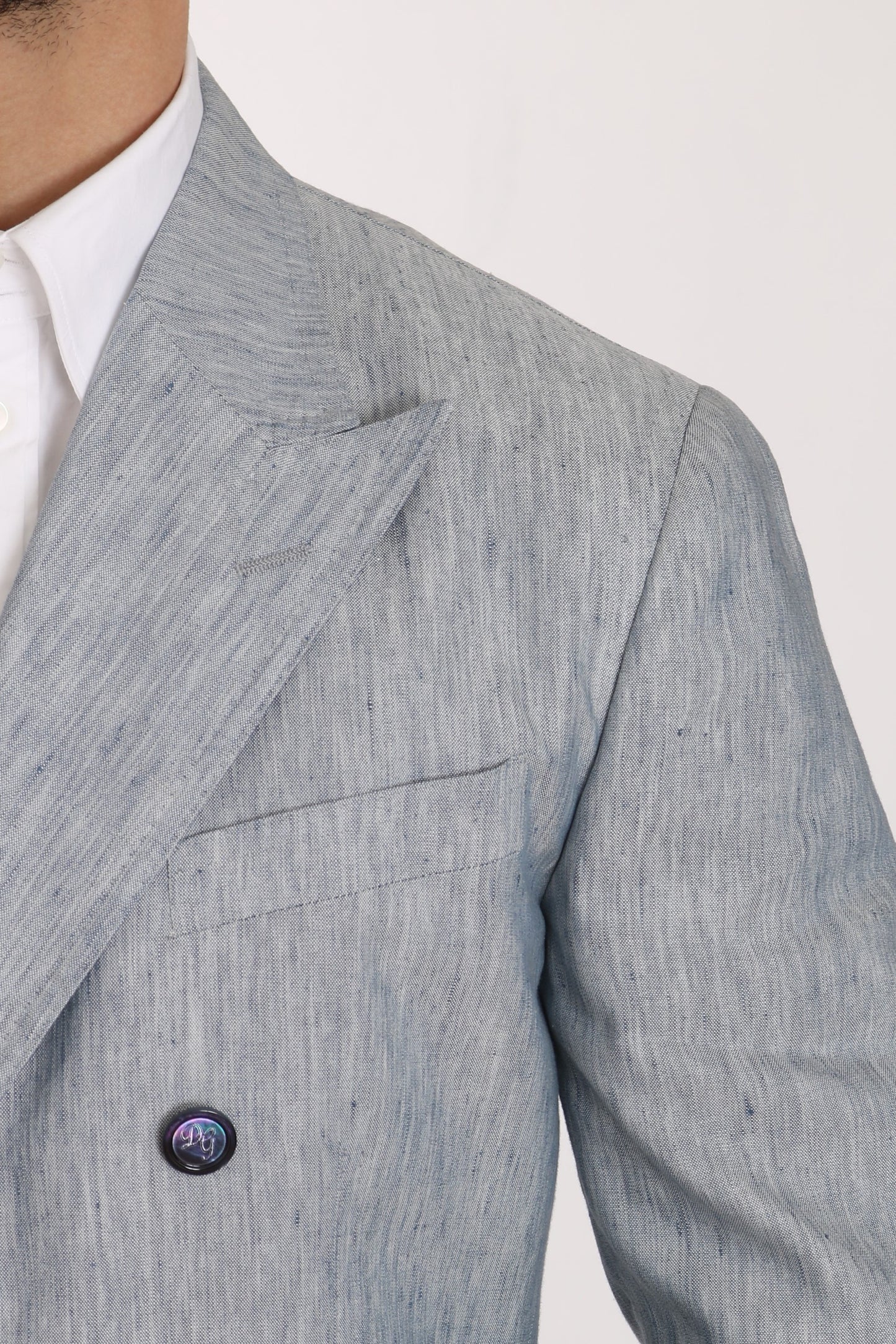 Elegante blazer cruzado azul claro