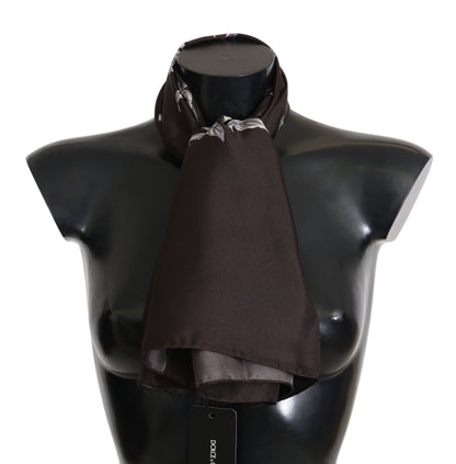 Elegante pañuelo de seda en marrón de lujo